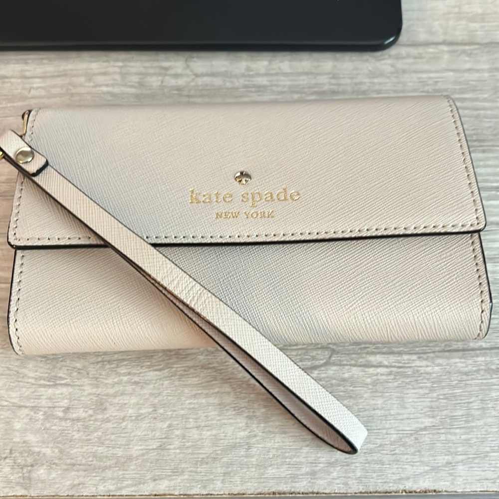 Kate Spade Wristlet / Phone Holder